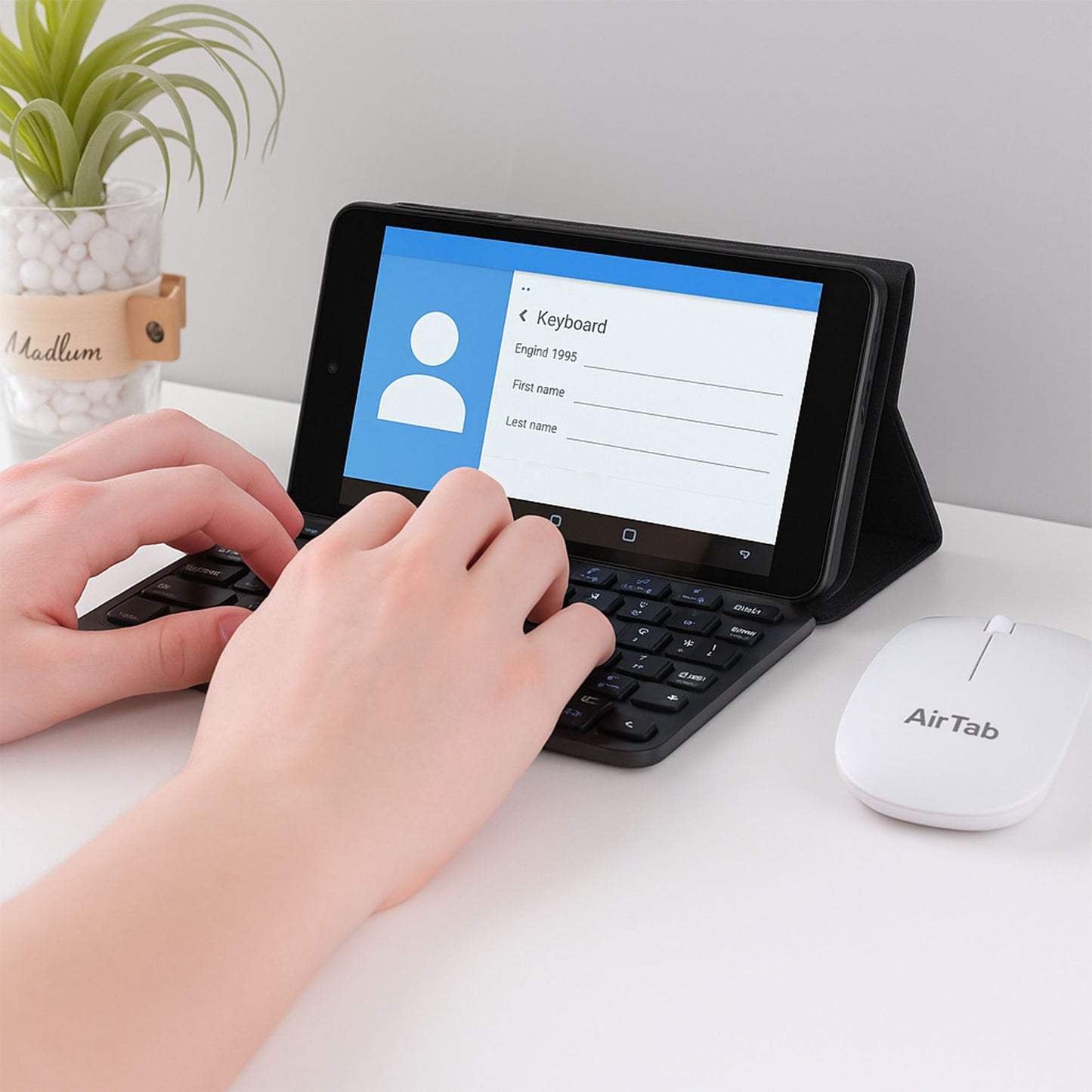 Air Tab A17 tablet with keyboard and mouse