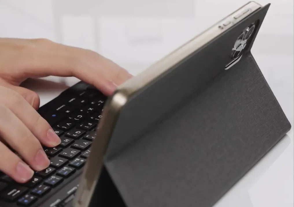 AirTab 07 Tablet with Bluetooth Keyboard, 6-month warranty