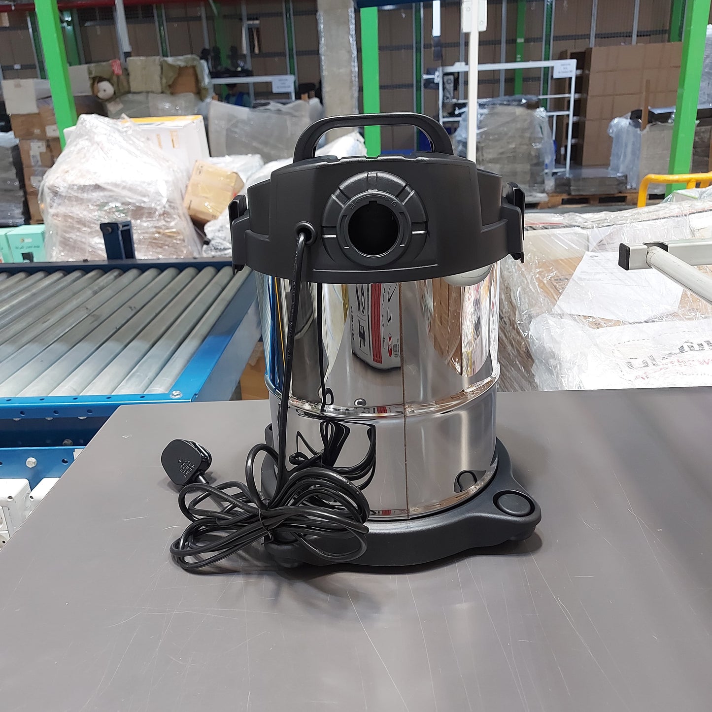 1200W Metal Wet and Dry Vacuum Cleaner with 2-Year Warranty